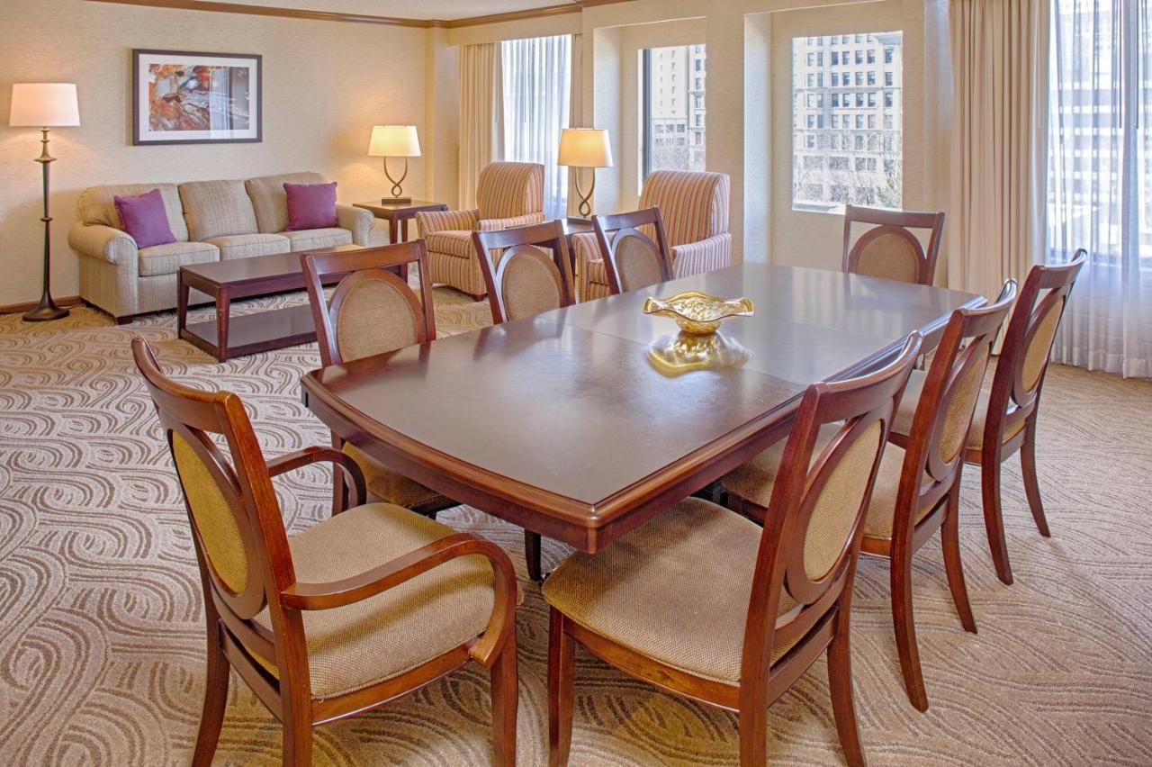 Radisson Dayton Convention Center Hotel ภายนอก รูปภาพ