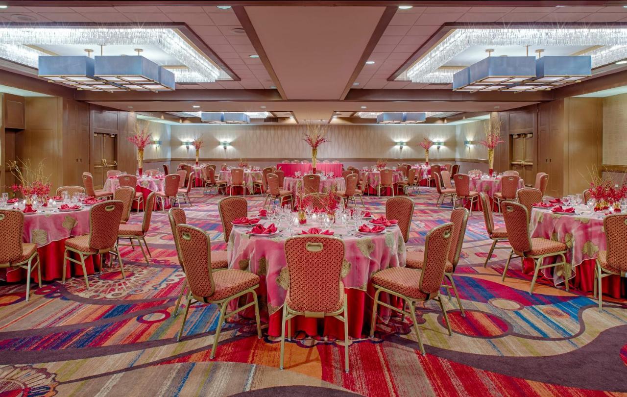 Radisson Dayton Convention Center Hotel ภายนอก รูปภาพ