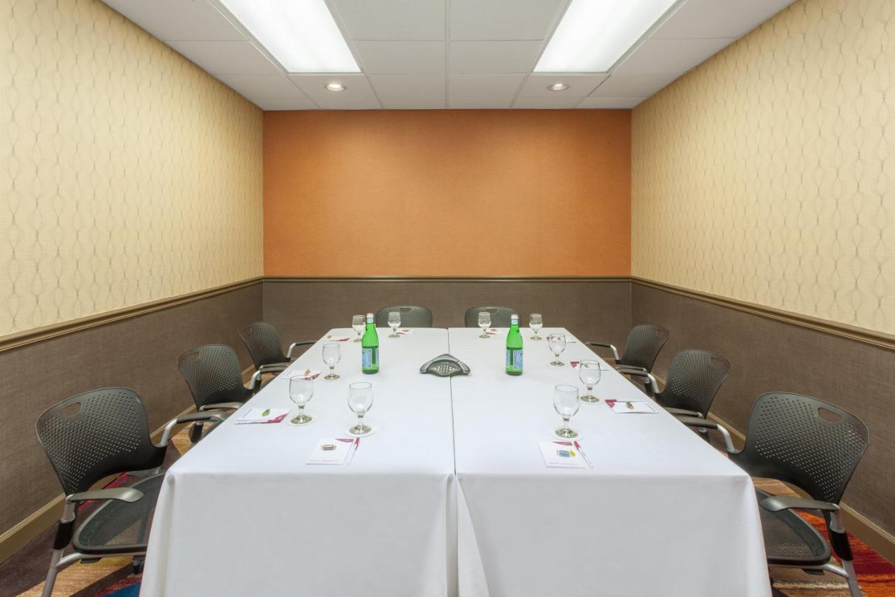 Radisson Dayton Convention Center Hotel ภายนอก รูปภาพ